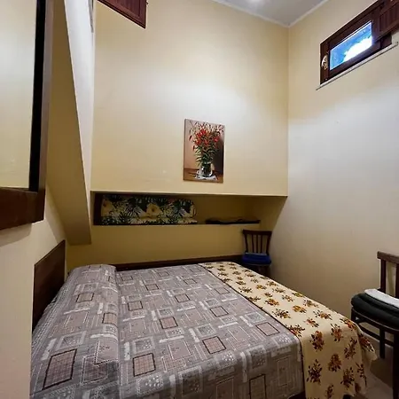 Casa Maria Host - - Rossano * Case San Francesco