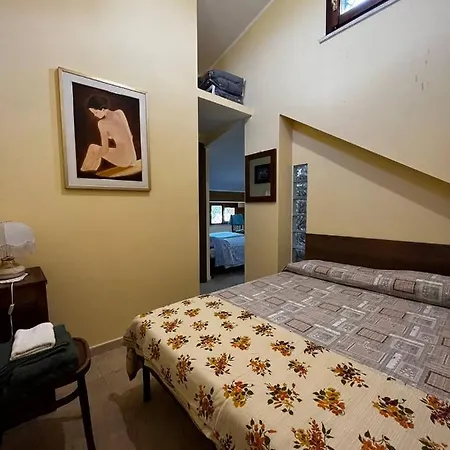 Casa Maria Host - - Rossano * Case San Francesco